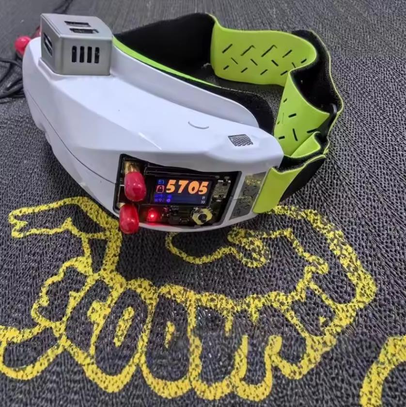 4.9GHz 5.8GHz 6.1GHz 3W VTX VR - Foxeer Reaper Extreme 2.5W Vtx のレビューと価格